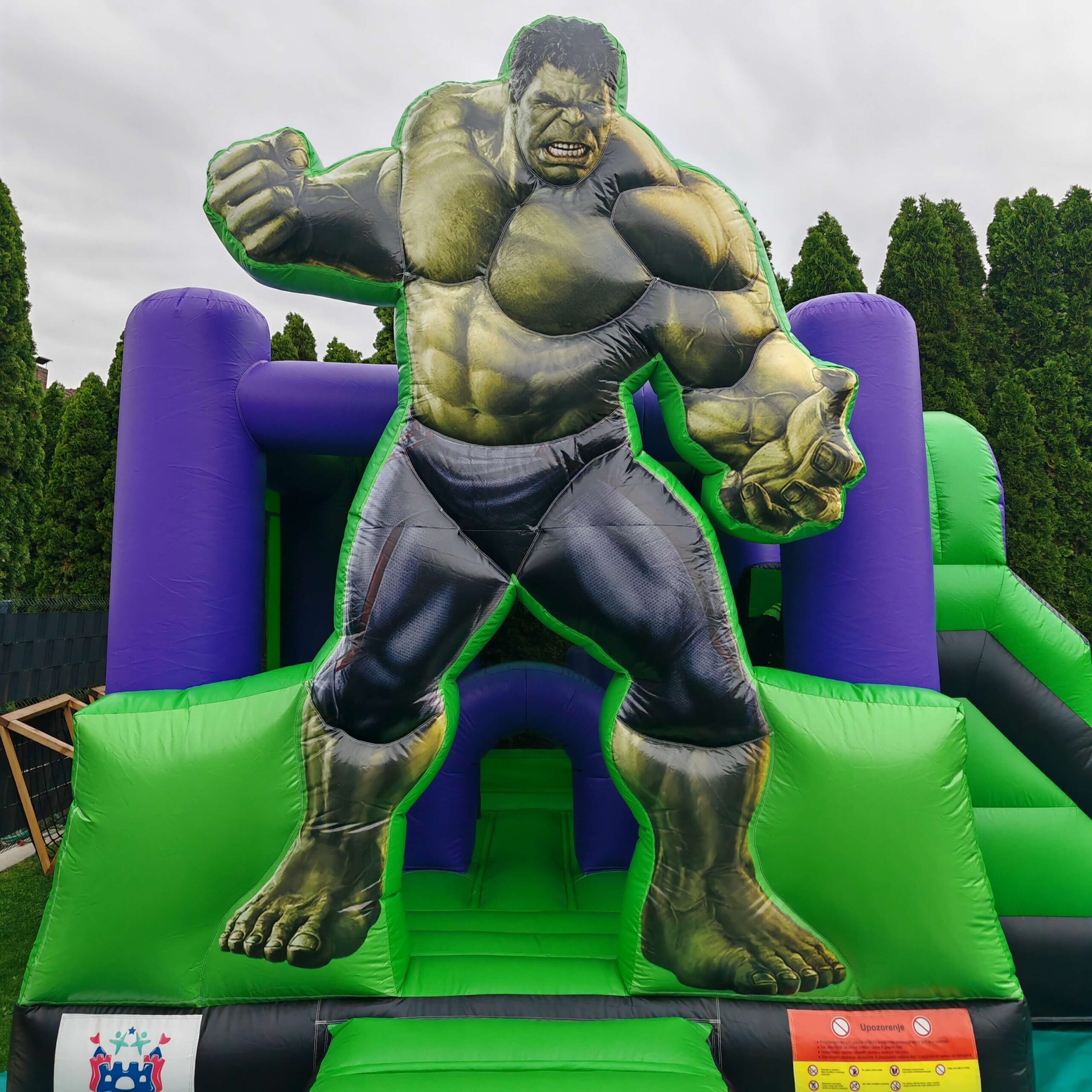 Hulk dvorac na naduvavanje 1 Hulk dvorac na naduvavanje Hulk dvorac na naduvavanje
