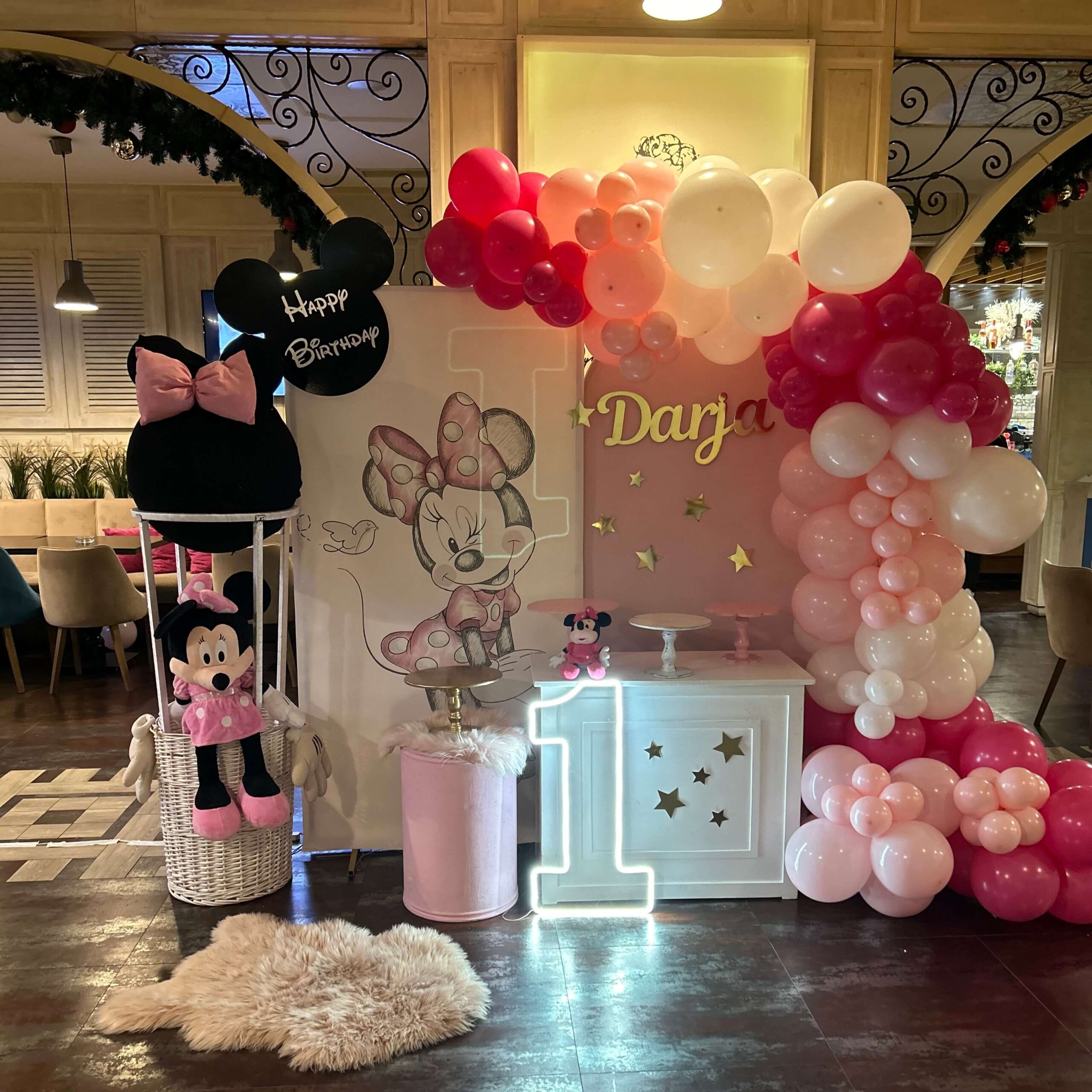 Ideje za dekoraciju dečijeg rođendana 4 Ideje za dekoraciju dečijeg rođendana Mini 2 dekoracija za rodjendan 1 scaled Ideje za dekoraciju dečijeg rođendana