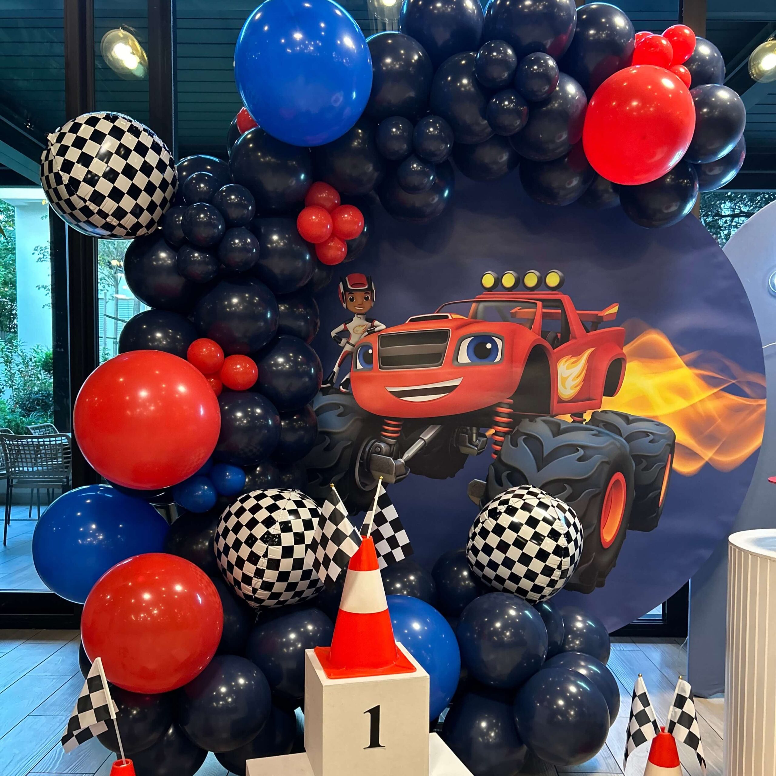 Munja dekoracija balonima 2 Munja dekoracija balonima Munja dekoracija balonima - Image 2